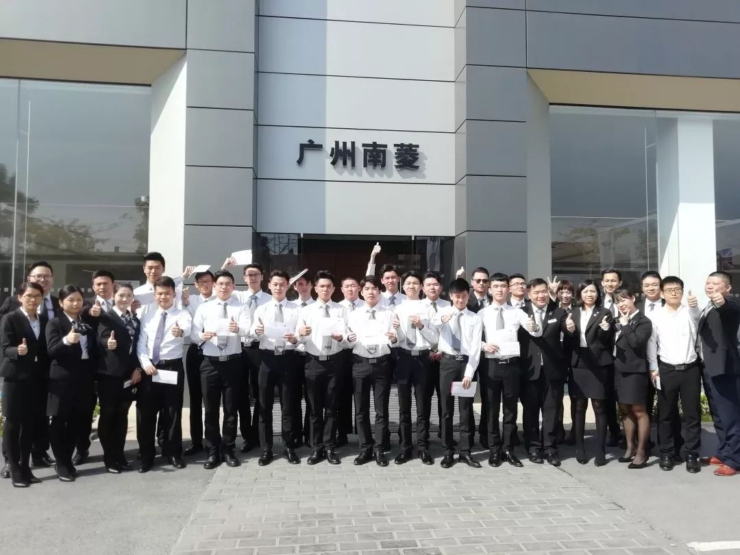 汽車技術(shù)服務(wù)與營銷專業(yè)核心課程進企業(yè)