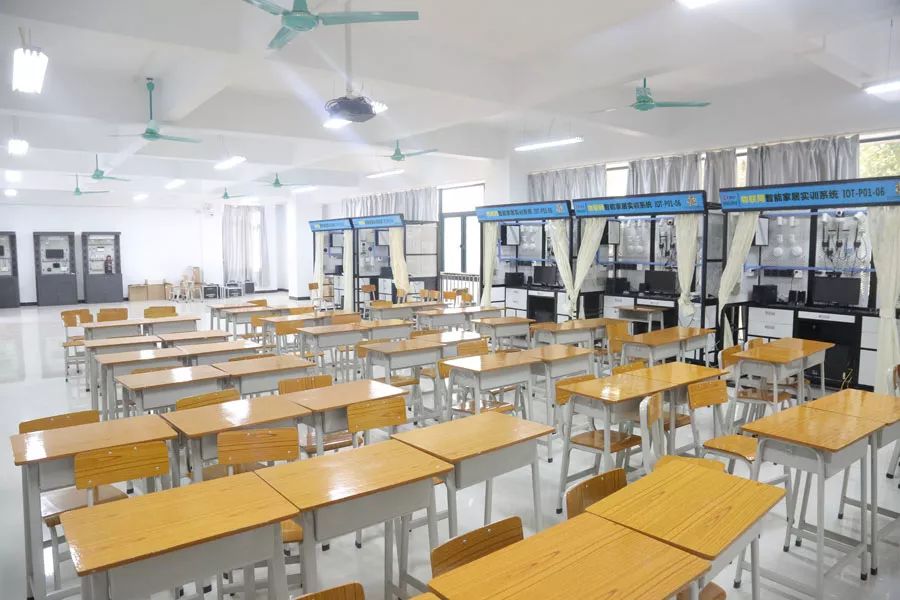 學(xué)在省電商丨不負(fù)最美校園，不負(fù)青春時(shí)光