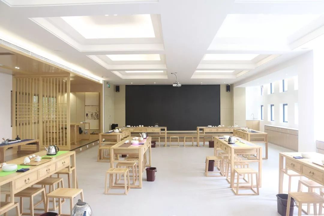 學(xué)在省電商丨不負(fù)最美校園，不負(fù)青春時(shí)光